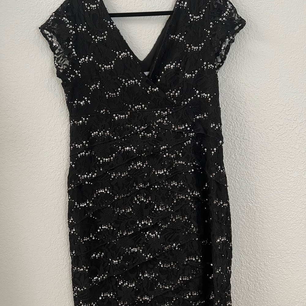 Very flattering new without tags